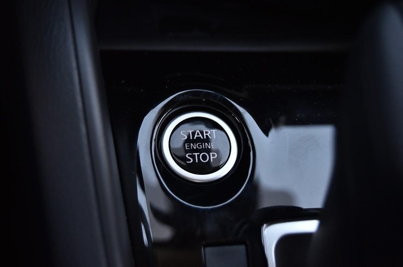 Nissan Versa Vehicle Image 16