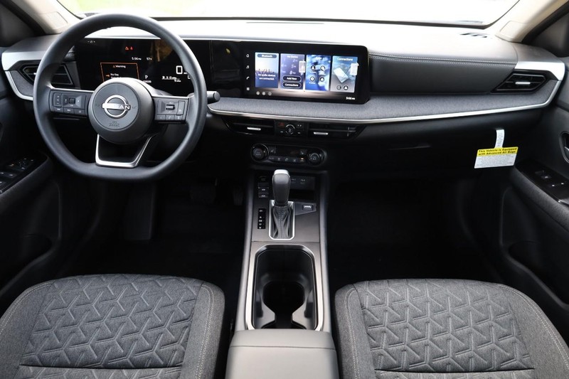 Nissan Kicks Vehicle Image 21