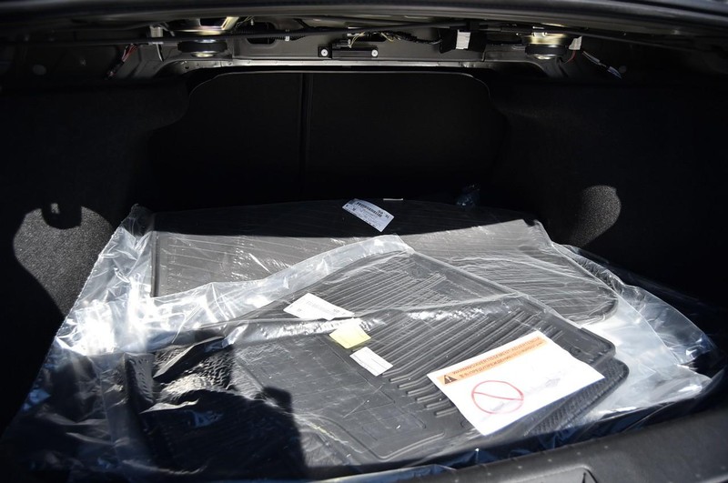 Nissan Sentra Vehicle Full-screen Gallery Image 23