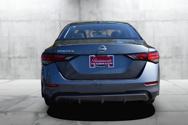 Nissan Sentra Vehicle Image 06