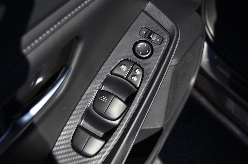 Nissan Sentra Vehicle Image 09