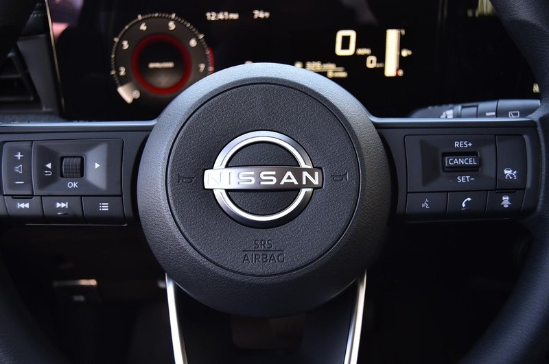 Nissan Kicks Vehicle Image 19