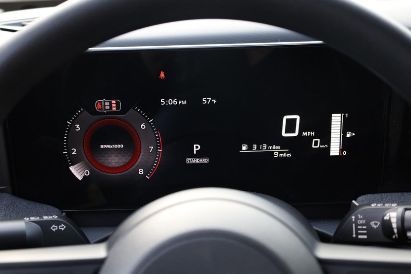 Nissan Kicks Vehicle Image 10