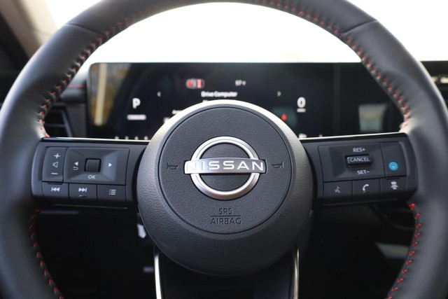 Nissan Kicks Vehicle Image 11