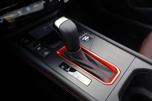 Nissan Kicks Vehicle Image 18