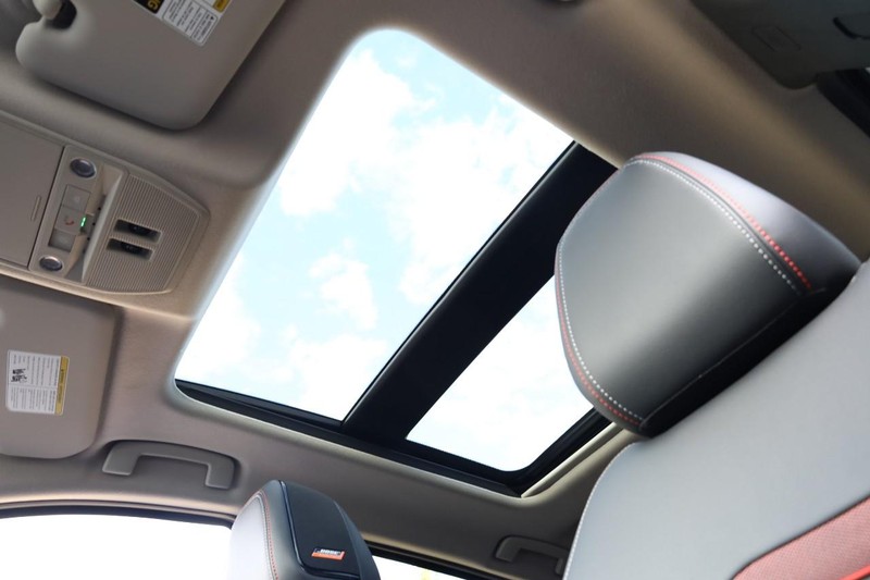 Nissan Kicks Vehicle Image 09