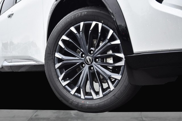 Nissan Rogue Vehicle Image 03