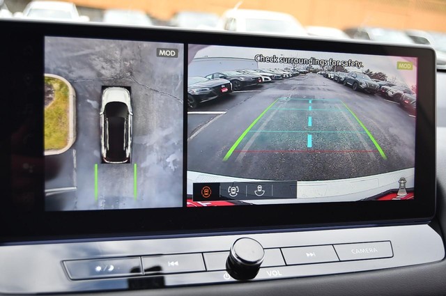 Nissan Rogue Vehicle Image 14