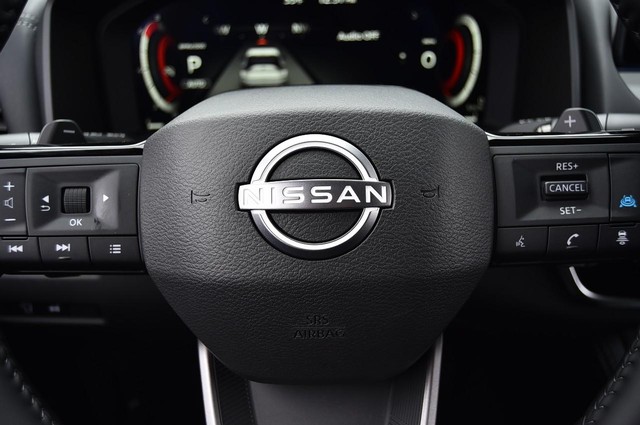 Nissan Rogue Vehicle Image 22