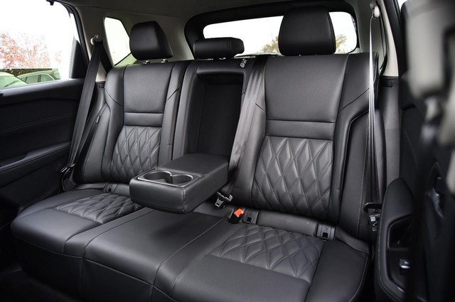 Nissan Rogue Vehicle Image 26