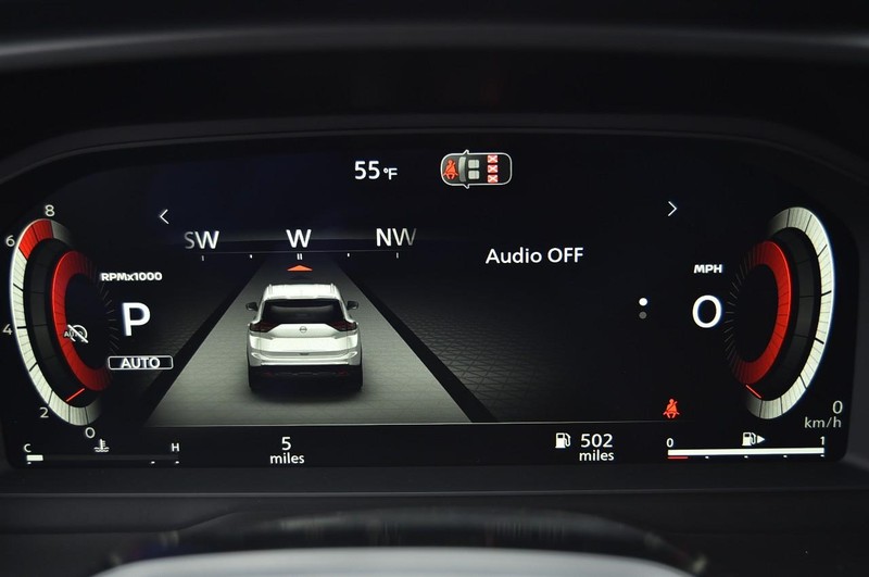 Nissan Rogue Vehicle Full-screen Gallery Image 13