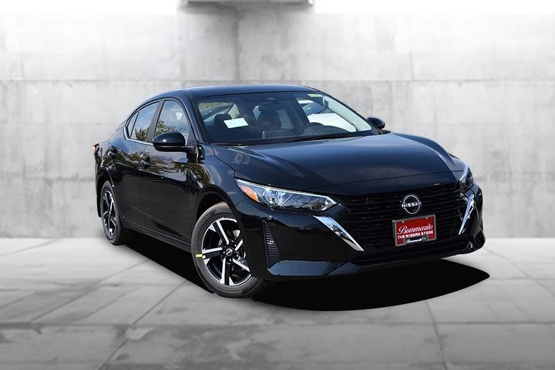 Nissan Sentra Vehicle Full-screen Gallery Image 2