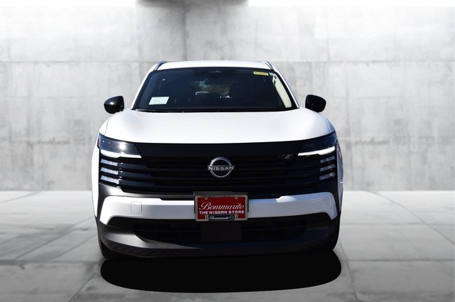 Nissan Kicks Vehicle Image 04