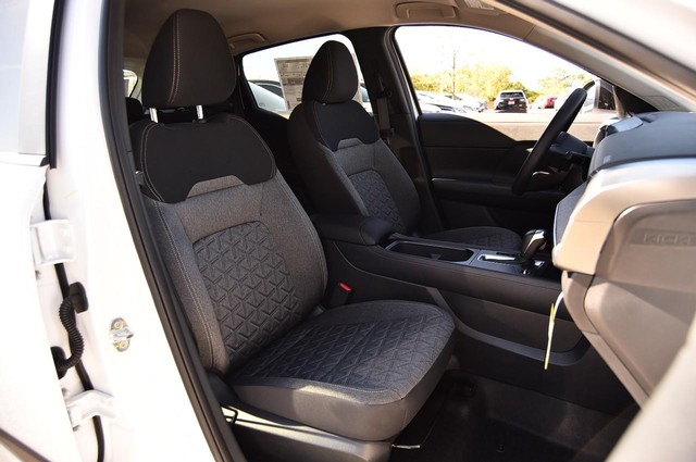 Nissan Kicks Vehicle Image 22