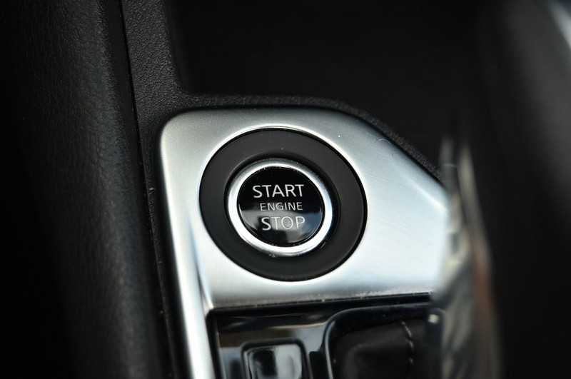 Nissan Sentra Vehicle Full-screen Gallery Image 17