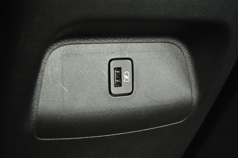 Nissan Sentra Vehicle Full-screen Gallery Image 22