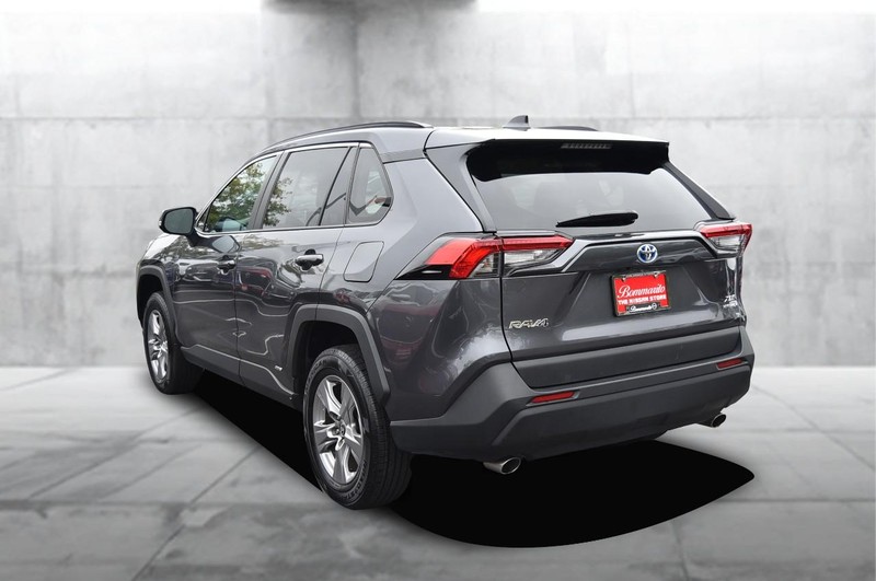Toyota RAV4 Vehicle Image 07