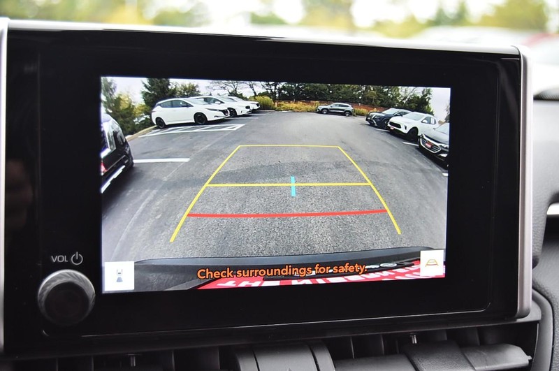 Toyota RAV4 Vehicle Image 13