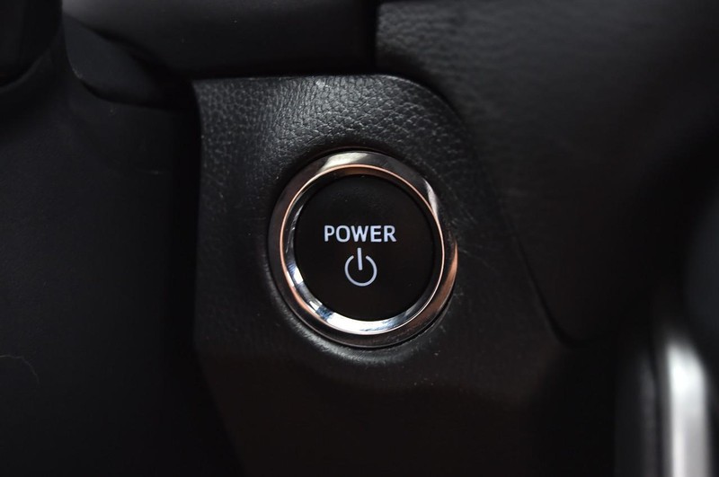 Toyota RAV4 Vehicle Image 17