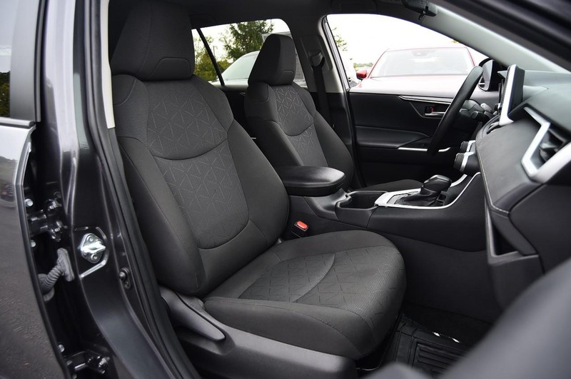 Toyota RAV4 Vehicle Image 20