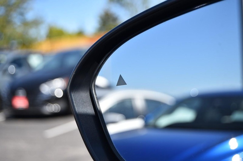 Mitsubishi Outlander Vehicle Image 10