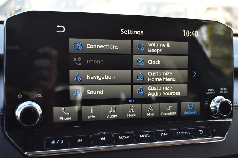 Mitsubishi Outlander Vehicle Image 16