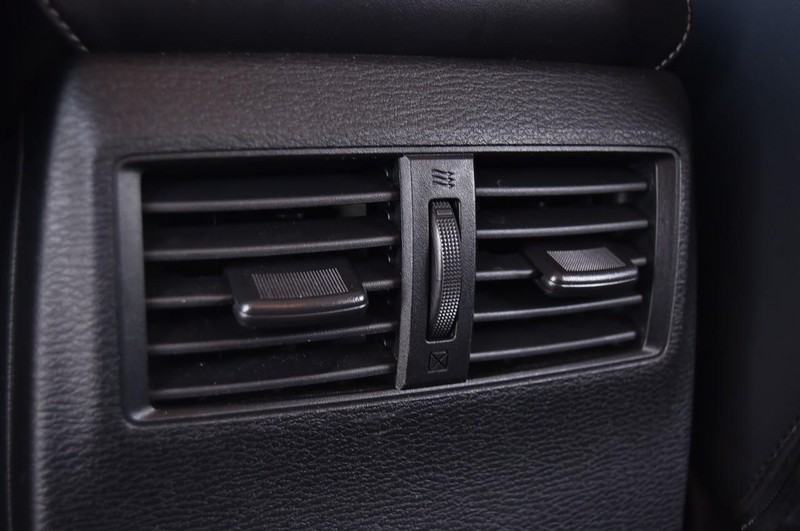 Mitsubishi Outlander Vehicle Image 25