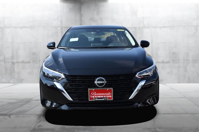 Nissan Sentra Vehicle Image 04