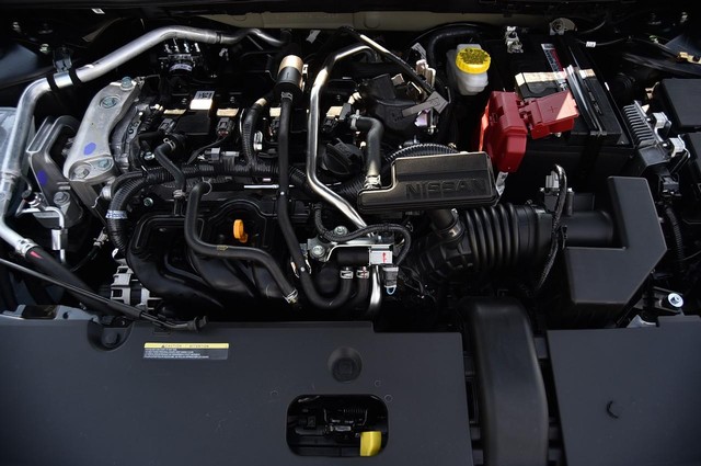 Nissan Sentra Vehicle Image 24