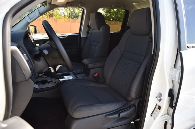 Nissan Frontier Vehicle Image 20