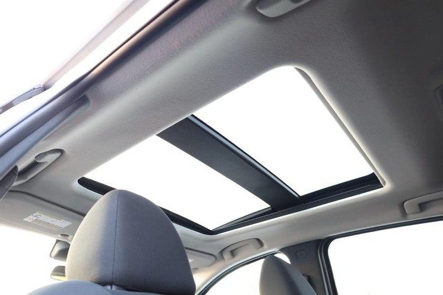 Nissan Kicks Vehicle Image 10