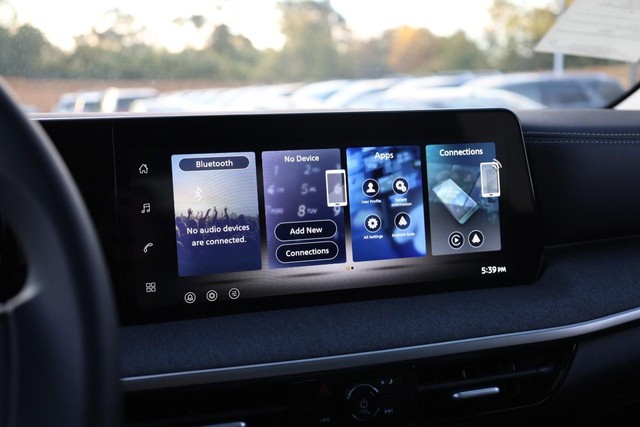 Nissan Kicks Vehicle Image 13