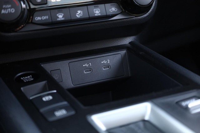 Nissan Kicks Vehicle Image 17