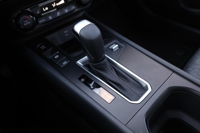 Nissan Kicks Vehicle Image 18