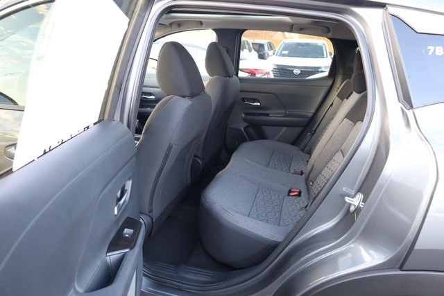 Nissan Kicks Vehicle Image 22