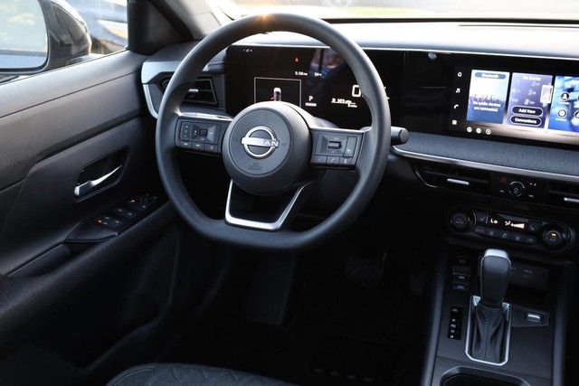 Nissan Kicks Vehicle Image 24