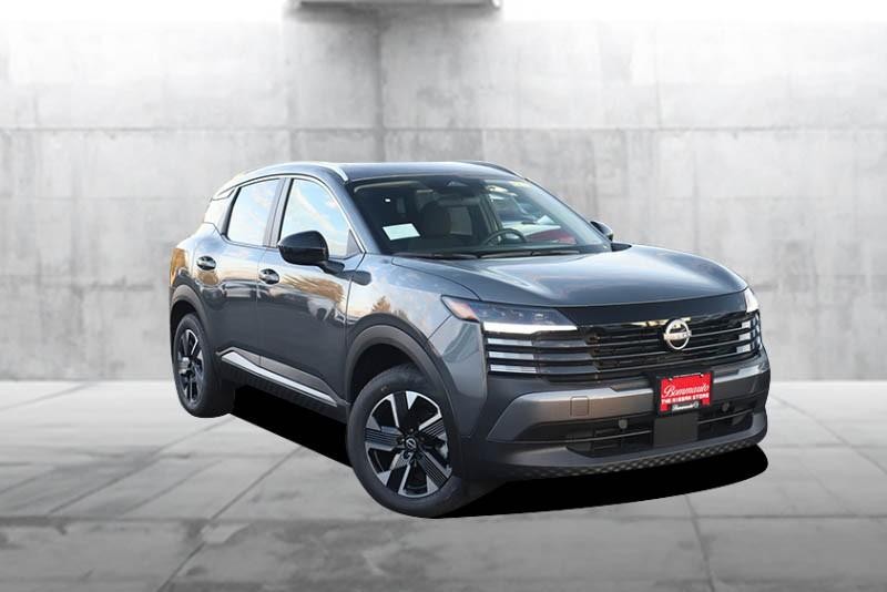 Nissan Kicks Vehicle Image 02