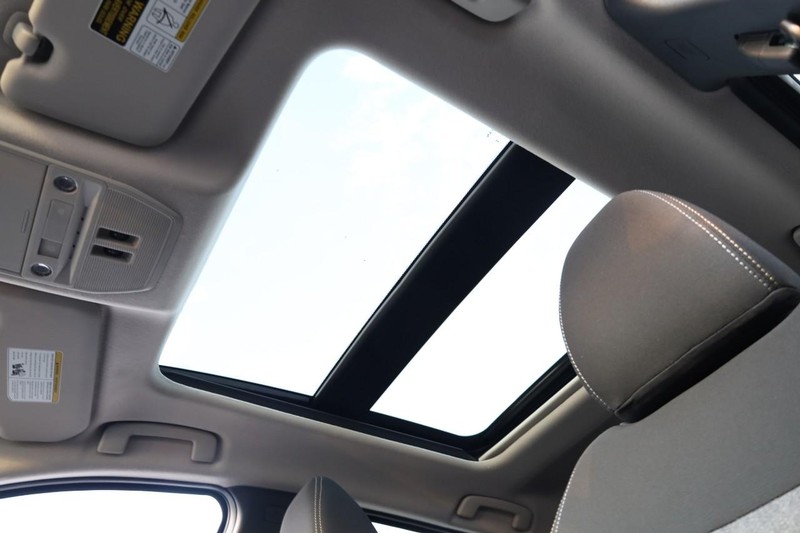 Nissan Kicks Vehicle Image 09