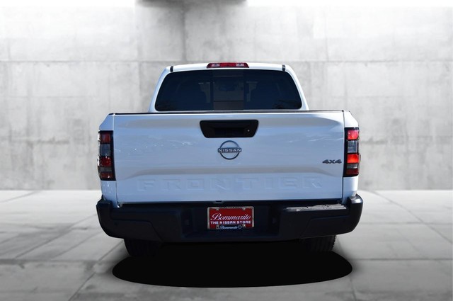 Nissan Frontier Vehicle Image 06