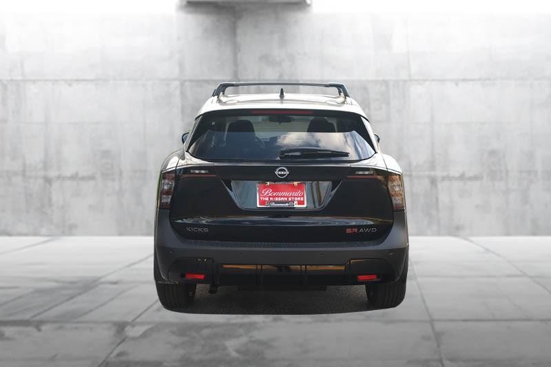 Nissan Kicks Vehicle Image 06