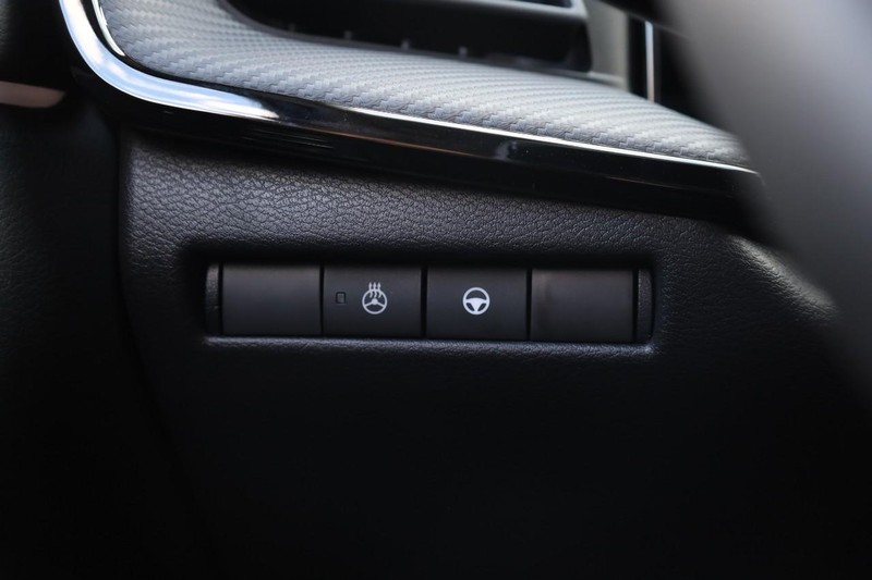 Nissan Kicks Vehicle Image 21