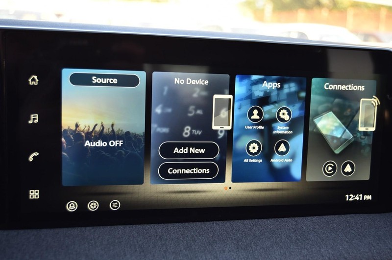 Nissan Kicks Vehicle Full-screen Gallery Image 13