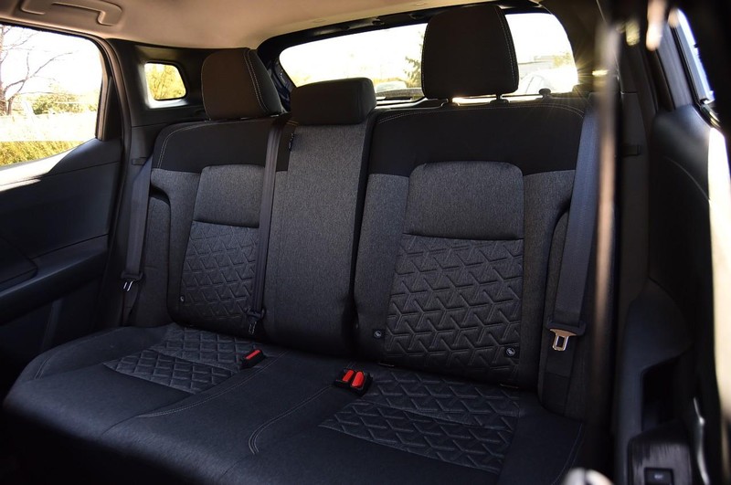 Nissan Kicks Vehicle Full-screen Gallery Image 22