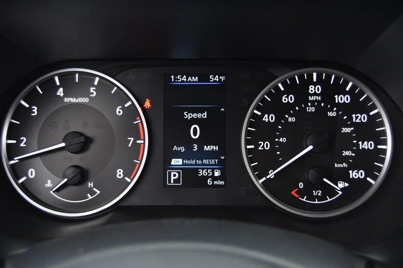 Nissan Sentra Vehicle Image 12