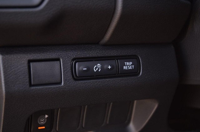 Nissan Frontier Vehicle Image 11