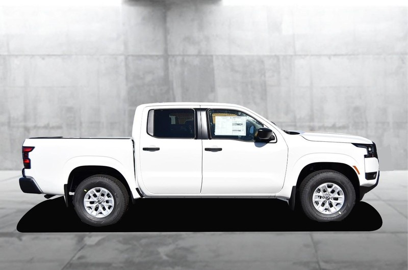 Nissan Frontier Vehicle Image 05