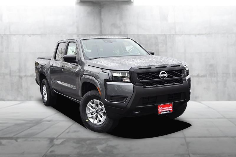 Nissan Frontier Vehicle Full-screen Gallery Image 2