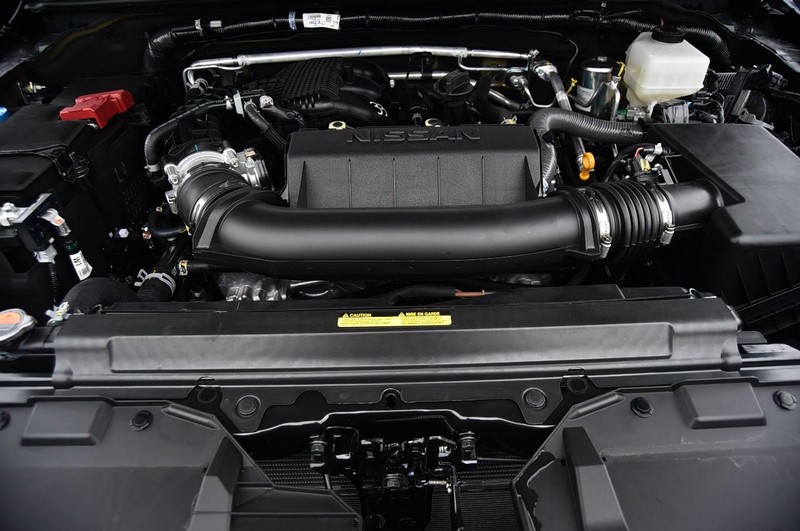 Nissan Frontier Vehicle Full-screen Gallery Image 23