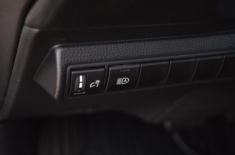 Toyota Corolla Vehicle Image 10