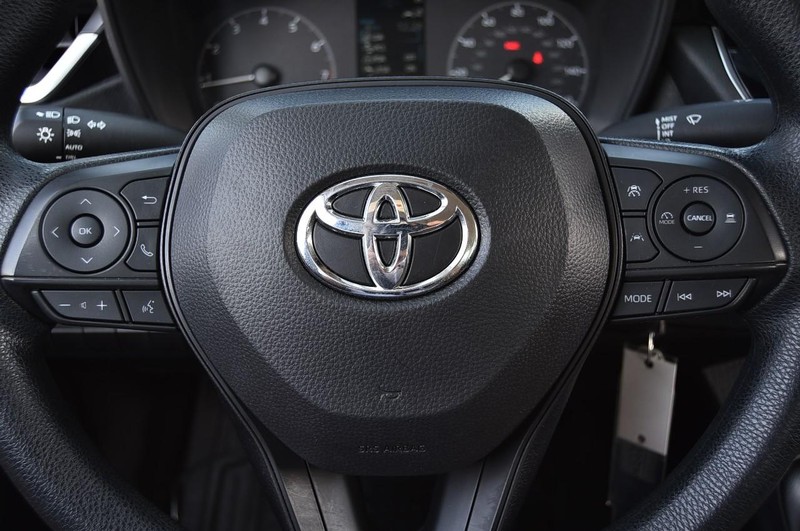 Toyota Corolla Vehicle Image 16